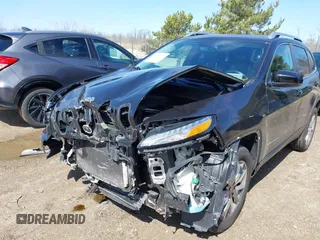 2014 Jeep Cherokee Limited with VIN 1C4PJMDS2EW153305, listed as a IAAI auction lot 41908007 with 88,015 mi miles. Bid and sale history available at carsss.com. Image 6.