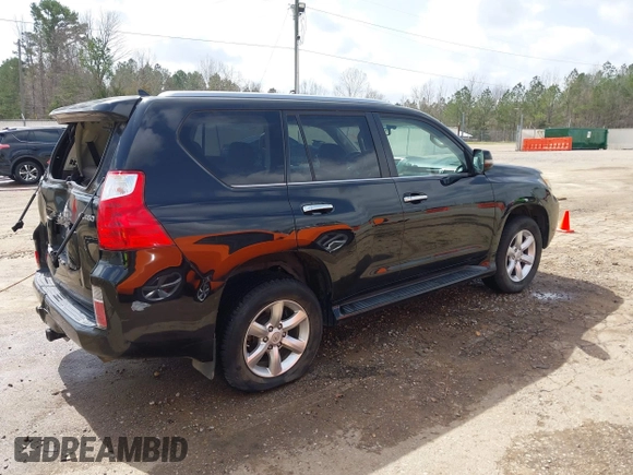 2011 Lexus GX 460 z VIN JTJBM7FX2B5033854, wystawiony jako IAAI lot #41772570 z przebiegiem 209 582 mil mil oraz . Historia ofert i sprzedaży dostępna na DreamBid. Obrazek 4.