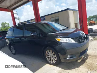 2014 Toyota Sienna XLE z VIN 5TDYK3DC2ES423847, wystawiony jako IAAI lot #40001988 z przebiegiem 130 731 mil mil oraz . Historia ofert i sprzedaży dostępna na DreamBid. Obrazek 13.