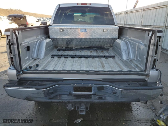 2007 Chevrolet Silverado 2500HD Classic LT2 with VIN 1GCHC23D17F118117, listed as a Copart auction lot 42799035 with 215,057 mi miles and Salvage Title. Bid and sale history available at carsss.com. Image 6.