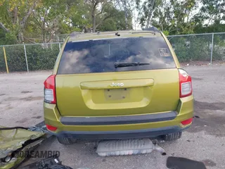 2012 Jeep Compass Sport with VIN 1C4NJCBA9CD633975, listed as a IAAI auction lot 42083500 with 190,412 mi miles and . Bid and sale history available at carsss.com. Image 16.