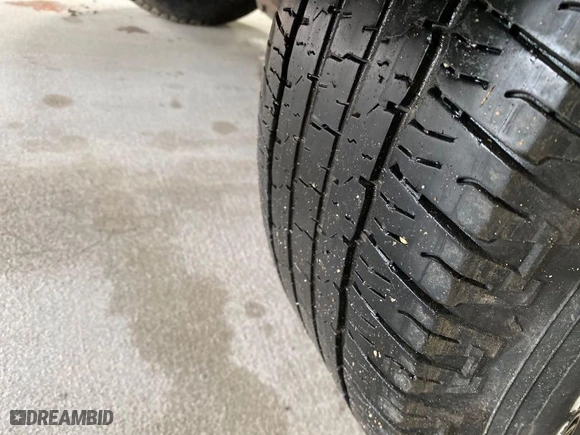 2018 Ford F-150 XL with VIN 1FTEW1E58JFE24717, listed as a IAAI auction lot 41897792 with 208,101 mi miles. Bid and sale history available at carsss.com. Image 7.
