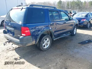 2005 Ford Explorer XLS z VIN 1FMZU62K35UB27124, wystawiony jako IAAI lot #41507988 z przebiegiem 285 192 mil mil oraz . Historia ofert i sprzedaży dostępna na DreamBid. Obrazek 4.