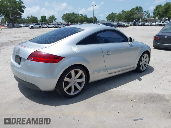 2008 Audi TT 2.0T z VIN TRUAF38J381003262, wystawiony jako IAAI lot #42440227 z przebiegiem 161 682 mil mil oraz . Historia ofert i sprzedaży dostępna na DreamBid. Obrazek 4.