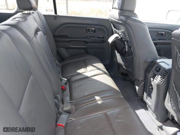 2005 Honda Pilot EX-L with NAVI with VIN 2HKYF18785H565681, listed as a IAAI auction lot 41739543 with 115,549 mi miles. Bid and sale history available at carsss.com. Image 8.