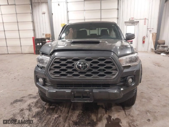 2020 Toyota Tacoma 4WD SR5 with VIN 3TMCZ5AN9LM355230, listed as a IAAI auction lot 41240351 with 122,164 mi miles. Bid and sale history available at carsss.com. Image 12.