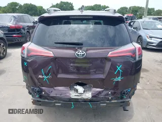 2018 Toyota RAV4 LE с VIN 2T3BFREV9JW850710, выставлен на аукционе IAAI как лот 42261615 с пробегом 69 869 миль миль и . История ставок и продаж доступна на DreamBid. Изображение 17.