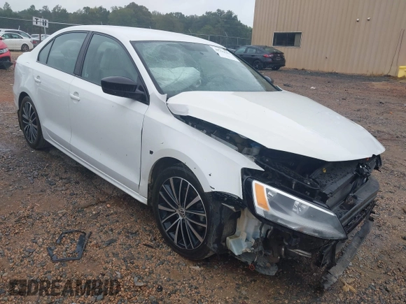 2015 Volkswagen Jetta SE z VIN 3VWD17AJ1FM225271, wystawiony jako IAAI lot #40353904 z przebiegiem 83 317 mil mil oraz . Historia ofert i sprzedaży dostępna na DreamBid. Obrazek 1.