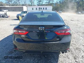 2022 Toyota Camry SE z VIN 4T1G11AK4NU040899, wystawiony jako IAAI lot #41736850 z przebiegiem 64 183 mil mil oraz . Historia ofert i sprzedaży dostępna na DreamBid. Obrazek 16.
