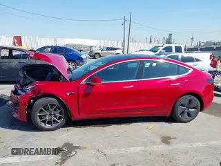 2019 Tesla Model 3 Mid Range с VIN 5YJ3E1EA7KF396485, выставлен на аукционе IAAI как лот 41999619 с пробегом 48 090 миль миль и . История ставок и продаж доступна на DreamBid. Изображение 15.