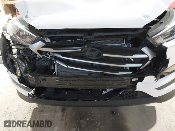 2018 Hyundai Tucson SEL z VIN KM8J3CA47JU809502, wystawiony jako IAAI lot #41777429 z przebiegiem 52 960 mil mil oraz . Historia ofert i sprzedaży dostępna na DreamBid. Obrazek 6.