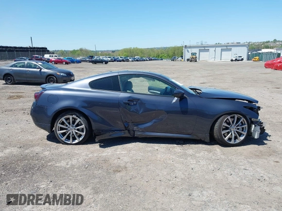 2009 Infiniti G37 with VIN JNKCV64E79M602633, listed as a IAAI auction lot 42137008 with 75,117 mi miles. Bid and sale history available at carsss.com. Image 13.