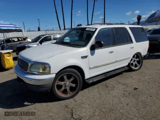 2001 Ford Expedition XLT with VIN 1FMRU15W11LB71513, listed as a Copart auction lot 47063245 with 152,075 mi miles and Salvage Title. Bid and sale history available at carsss.com. Image 1.
