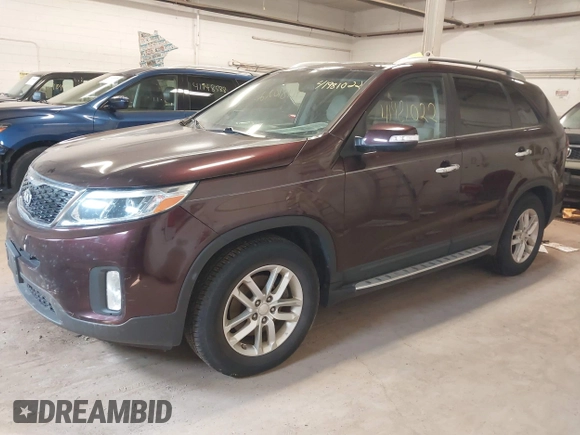 2014 Kia Sorento LX with VIN 5XYKT4A7XEG462778, listed as a IAAI auction lot 41981022 with 126,520 mi miles and . Bid and sale history available at carsss.com. Image 2.