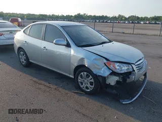 2010 Hyundai Elantra GLS z VIN KMHDU4AD0AU176101, wystawiony jako IAAI lot #40040800 z przebiegiem 91 703 mil mil oraz . Historia ofert i sprzedaży dostępna na DreamBid. Obrazek 1.