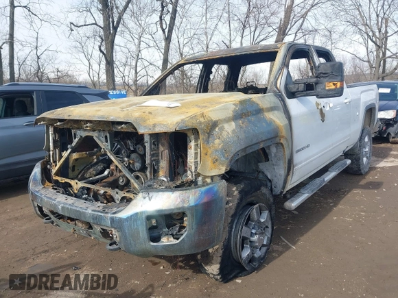 2016 GMC Sierra 2500HD SLE z VIN 1GT22SEG5GZ232894, wystawiony jako IAAI lot #41593141 z przebiegiem 159 000 mil mil oraz . Historia ofert i sprzedaży dostępna na DreamBid. Obrazek 6.