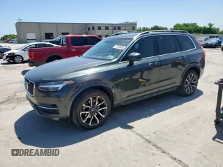 2018 Volvo XC90 Momentum z VIN YV4A22PK2J1389850, wystawiony jako Copart lot #57593685 z przebiegiem 178 050 mil mil oraz Tytuł czysty. Historia ofert i sprzedaży dostępna na DreamBid. Obrazek 1.