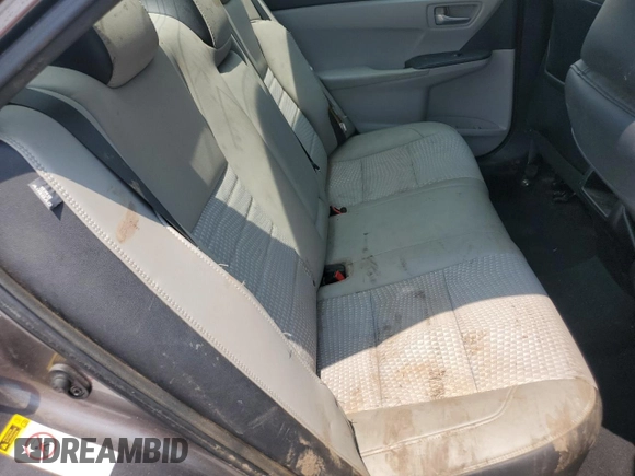 2015 Toyota Camry XLE z VIN 4T1BF1FK4FU039015, wystawiony jako Copart lot #59293295 z przebiegiem 130 335 mil mil oraz Szkoda całkowita • Salvage title. Historia ofert i sprzedaży dostępna na DreamBid. Obrazek 10.