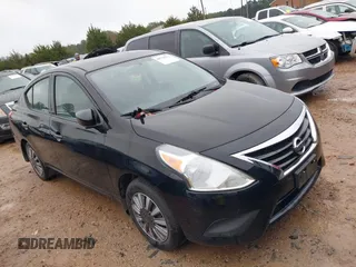 2016 Nissan Versa SV z VIN 3N1CN7AP3GL890318, wystawiony jako IAAI lot #40778373 z przebiegiem 82 445 mil mil oraz . Historia ofert i sprzedaży dostępna na DreamBid. Obrazek 1.