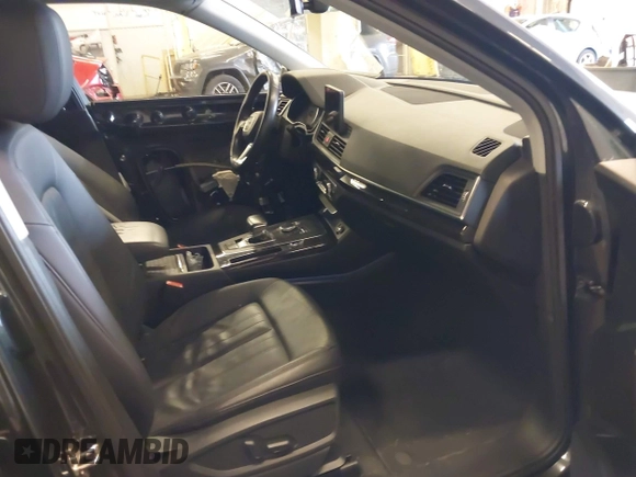 2020 Audi Q5 Premium with VIN WA1ANAFY8L2025272, listed as a IAAI auction lot 41891966 with 76,626 mi miles and . Bid and sale history available at DreamBid. Image 5.