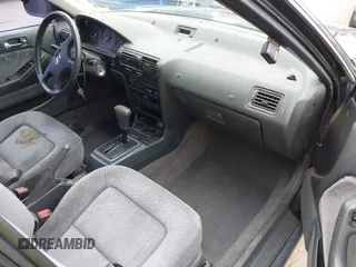 1991 Honda Accord LX with VIN JHMCB7653MC090847, listed as a IAAI auction lot 41561641 with 163,258 mi miles. Bid and sale history available at carsss.com. Image 5.