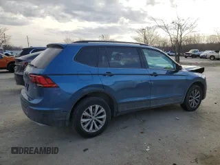 2018 Volkswagen Tiguan S z VIN 3VV1B7AX4JM013112, wystawiony jako Copart lot #47568385 z przebiegiem 95 576 mil mil oraz Szkoda całkowita • Salvage title. Historia ofert i sprzedaży dostępna na DreamBid. Obrazek 3.