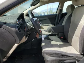 2010 Pontiac G6 1SB z VIN 1G2ZA5E00A4118557, wystawiony jako Copart lot #53303025 z przebiegiem Nie podano mil oraz Szkody całkowita. Historia ofert i sprzedaży dostępna na DreamBid. Obrazek 7.