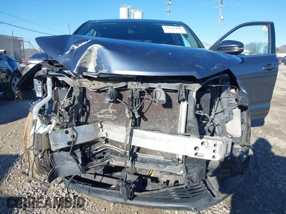 2018 Toyota Highlander LE with VIN 5TDBZRFH2JS818635, listed as a IAAI auction lot 41363485 with 120,948 mi miles and . Bid and sale history available at DreamBid. Image 6.