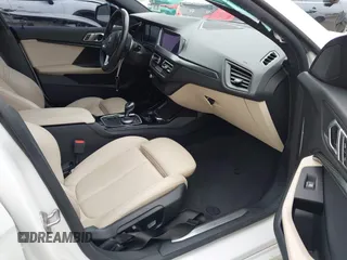 2021 BMW 2 Series 228i xDrive z VIN WBA73AK09M7H59090, wystawiony jako IAAI lot #42160400 z przebiegiem 78 782 mil mil oraz . Historia ofert i sprzedaży dostępna na DreamBid. Obrazek 5.