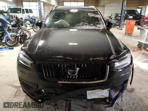 2021 Volvo XC90 Momentum with VIN YV4102PKXM1752387, listed as a Copart auction lot 89260015 with 0 mi miles and Salvage Title. Bid and sale history available at carsss.com. Image 5.