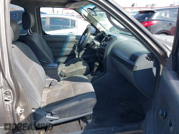 2003 Nissan Xterra XE z VIN 5N1ED28T13C689856, wystawiony jako IAAI lot #41947547 z przebiegiem 224 485 mil mil oraz . Historia ofert i sprzedaży dostępna na DreamBid. Obrazek 5.