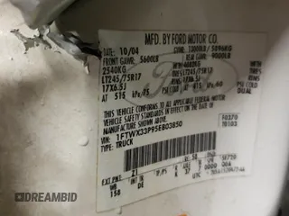 2005 Ford F-350 XL z VIN 1FTWX33P95EB03850, wystawiony jako Copart lot #71228644 z przebiegiem Nie podano mil oraz Szkoda całkowita • Salvage title. Historia ofert i sprzedaży dostępna na DreamBid. Obrazek 13.