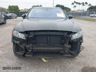 2018 Jaguar F-PACE 25t Premium with VIN SADCJ2FX2JA270891, listed as a IAAI auction lot 41381282 with 75,779 mi miles. Bid and sale history available at carsss.com. Image 6.