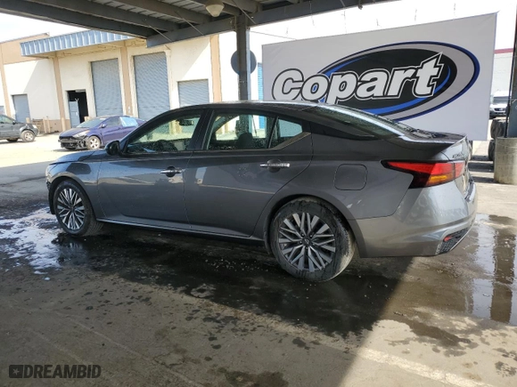 2024 Nissan Altima 2.5 SV with VIN 1N4BL4DV6RN369108, listed as a Copart auction lot 53362155 with 27,191 mi miles and Clean Title. Bid and sale history available at carsss.com. Image 2.