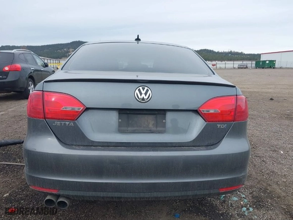 2011 Volkswagen Jetta Sedan TDI with VIN 3VWLL7AJ6BM124923, listed as a IAAI auction lot 41760986 with 204,300 mi miles. Bid and sale history available at carsss.com. Image 16.