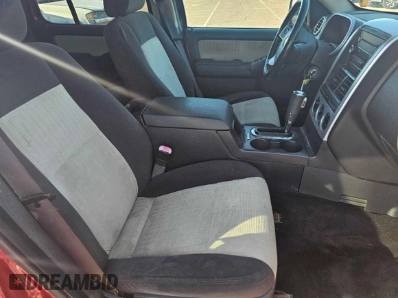 2008 Mercury Mountaineer z VIN 4M2EU47E08UJ14422, wystawiony jako Copart lot #89268805 z przebiegiem 241 739 mil mil oraz Czysty tytuł • Clean title. Historia ofert i sprzedaży dostępna na DreamBid. Obrazek 5.