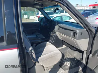 2004 Chevrolet Tahoe Special Service with VIN 1GNEK13V44J293230, listed as a IAAI auction lot 42004302 with 157,924 mi miles. Bid and sale history available at carsss.com. Image 5.