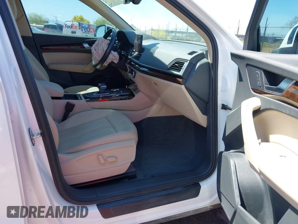 2019 Audi Q5 Premium with VIN WA1ANAFY3K2022536, listed as a IAAI auction lot 42004758 with 111,708 mi miles and . Bid and sale history available at DreamBid. Image 5.