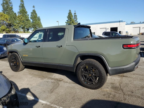 2022 Rivian R1T Launch Edition with VIN 7FCTGAAL3NN003101, listed as a Copart auction lot 85602634 with 17,189 mi miles and Salvage Title. Bid and sale history available at carsss.com. Image 2.