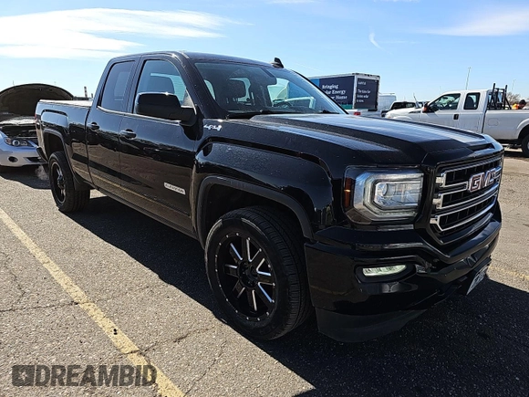 2018 GMC Sierra 1500 SLE z VIN 1GTV2MEC7JZ355593, wystawiony jako IAAI lot #42575783 z przebiegiem 172 588 mil mil oraz . Historia ofert i sprzedaży dostępna na DreamBid. Obrazek 4.
