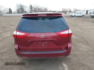 2016 Toyota Sienna LE AAS with VIN 5TDKK3DC0GS751907, listed as a IAAI auction lot 41831340 with 100,610 mi miles. Bid and sale history available at carsss.com. Image 17.