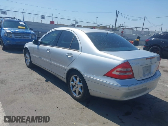 2001 Mercedes-Benz C 230/260/280/320 с VIN WDBRF61J91F068679, выставлен на аукционе IAAI как лот 42620453 с пробегом 183 522 миль миль и . История ставок и продаж доступна на DreamBid. Изображение 3.
