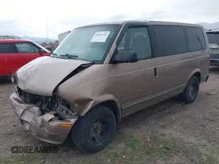 1997 Chevrolet Astro z VIN 1GNDM19W7VB232813, wystawiony jako IAAI lot #42046310 z przebiegiem Nie podano mil oraz . Historia ofert i sprzedaży dostępna na DreamBid. Obrazek 2.