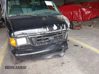 2003 Ford Econoline Passenger XL z VIN 1FBSS31L73HA80114, wystawiony jako IAAI lot #42258946 z przebiegiem 55 702 mil mil oraz . Historia ofert i sprzedaży dostępna na DreamBid. Obrazek 6.