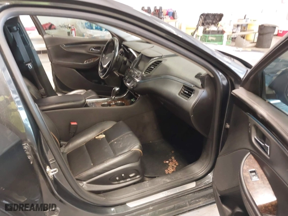 2015 Chevrolet Impala LTZ with VIN 2G1165S33F9136329, listed as a IAAI auction lot 41639698 with 198,027 mi miles. Bid and sale history available at carsss.com. Image 5.