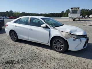 2015 Toyota Camry XLE with VIN 4T1BF1FK5FU013037, listed as a Copart auction lot 53012565 with 75,204 mi miles and Salvage Title. Bid and sale history available at carsss.com. Image 4.