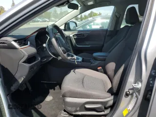 2023 Toyota RAV4 Hybrid LE z VIN 4T3MWRFV5PU095667, wystawiony jako Copart lot #60753845 z przebiegiem 33 684 mil mil oraz Szkoda całkowita • Salvage title. Historia ofert i sprzedaży dostępna na DreamBid. Obrazek 7.