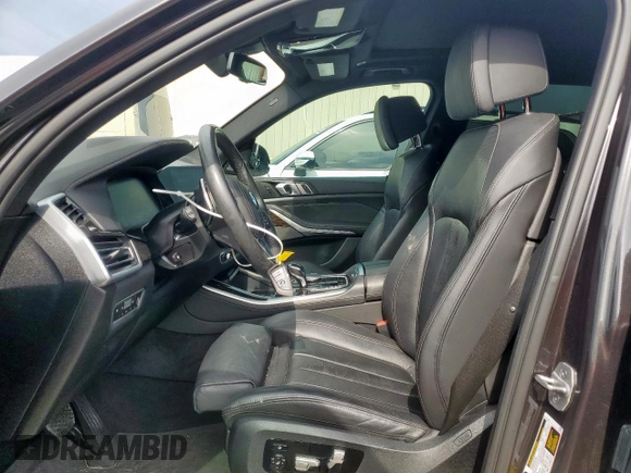 2021 BMW X5 xDrive40i with VIN 5UXCR6C0XM9D81103, listed as a Copart auction lot 54363525 with 95,870 mi miles and Salvage title. Bid and sale history available at DreamBid. Image 7.
