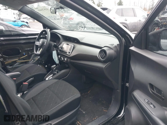 2019 Nissan Kicks SR with VIN 3N1CP5CU8KL566131, listed as a IAAI auction lot 41871449 with 41,041 mi miles and . Bid and sale history available at carsss.com. Image 5.
