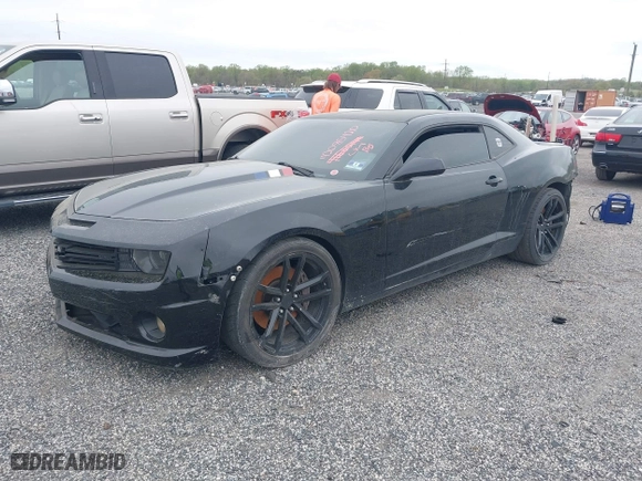 2010 Chevrolet Camaro 2SS with VIN 2G1FK1EJ9A9137692, listed as a IAAI auction lot 42085420 with 169,665 mi miles. Bid and sale history available at carsss.com. Image 17.